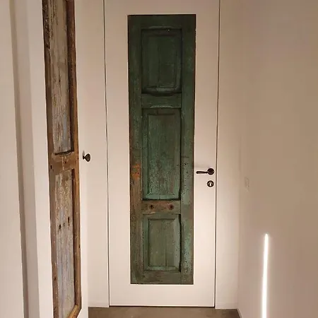 Casa Lunaria Bed & Breakfast 4*