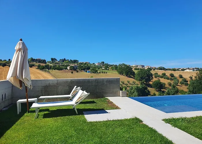 Casa Lunaria Panzió Porto SantʼElpidio